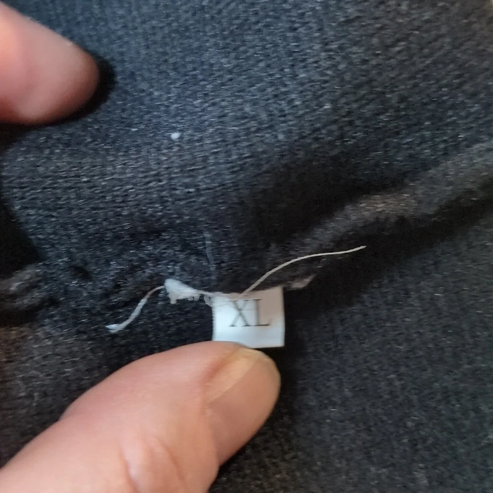 Patterned Sweater - Picture 4 of 4